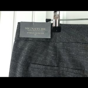 NWT Ann Taylor Signature Ankle Pant Sz12